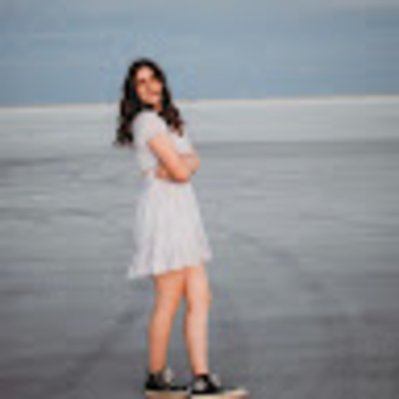 rozlyn_j